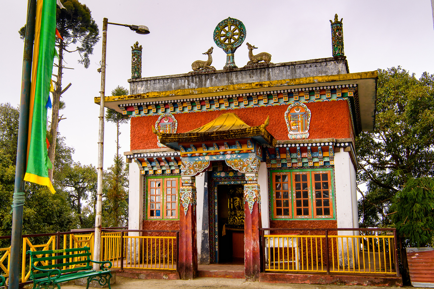inde-Pemayangtse